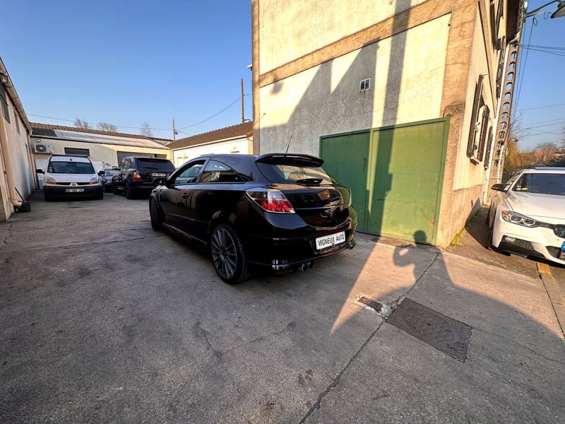 OPEL ASTRA GTC 2005 PAYER EN 4X