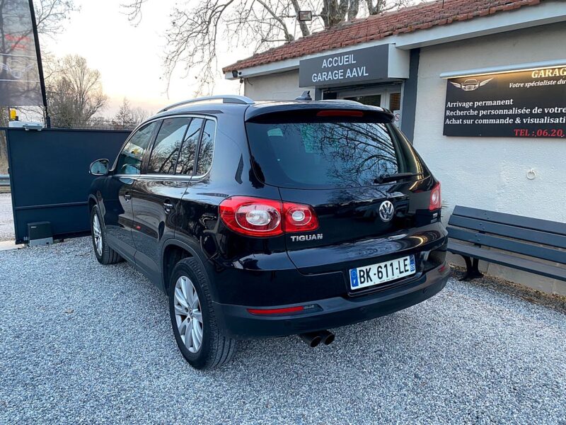 VOLKSWAGEN TIGUAN 2011