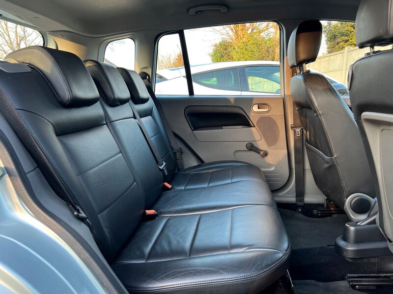 FORD FUSION 1.4 TDCI 70 Cv BOITE AUTOMATIQUE 74 100 KMS INTERIEUR CUIR 5 PORTES - Garantie 6 Mois