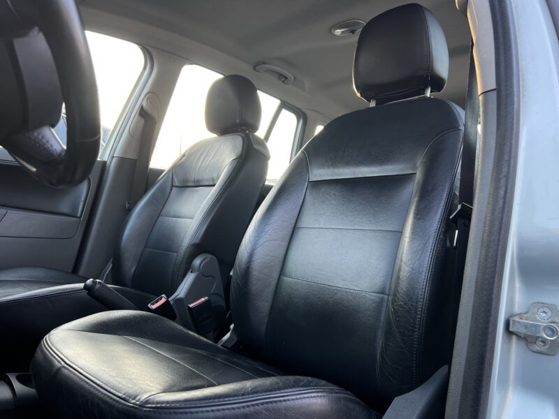 FORD FUSION 1.4 TDCI 70 Cv BOITE AUTOMATIQUE 74 100 KMS INTERIEUR CUIR 5 PORTES - Garantie 6 Mois