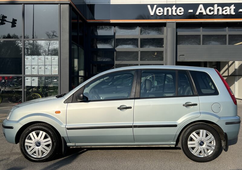 FORD FUSION 1.4 TDCI 70 Cv BOITE AUTOMATIQUE 74 100 KMS INTERIEUR CUIR 5 PORTES - Garantie 6 Mois