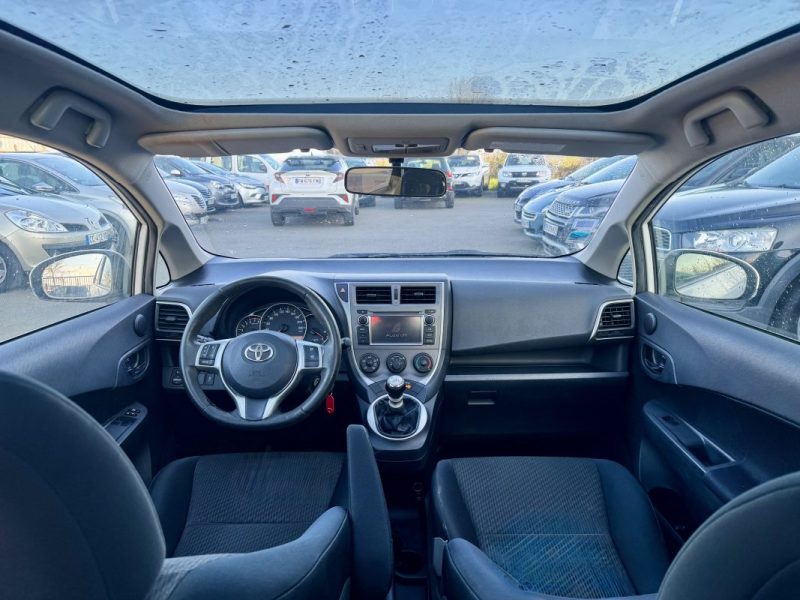 TOYOTA VERSO-S 1.3 100CH VVT-I LOUNGE 2011