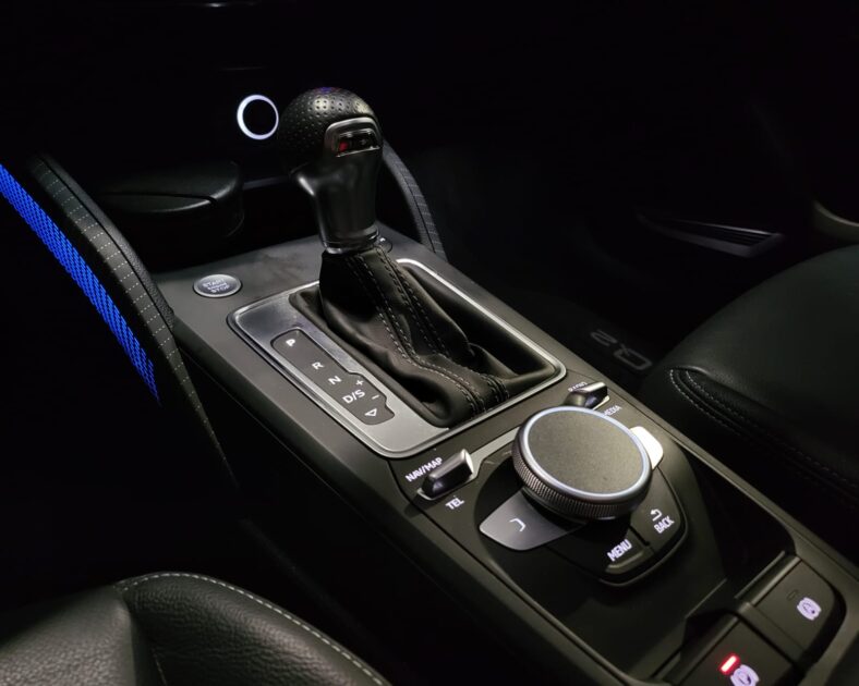 AUDI Q2 2.0 TFSi QUATTRO 190cv S-LINE 1er MAIN FRANCAIS SUR-EQUIPEE