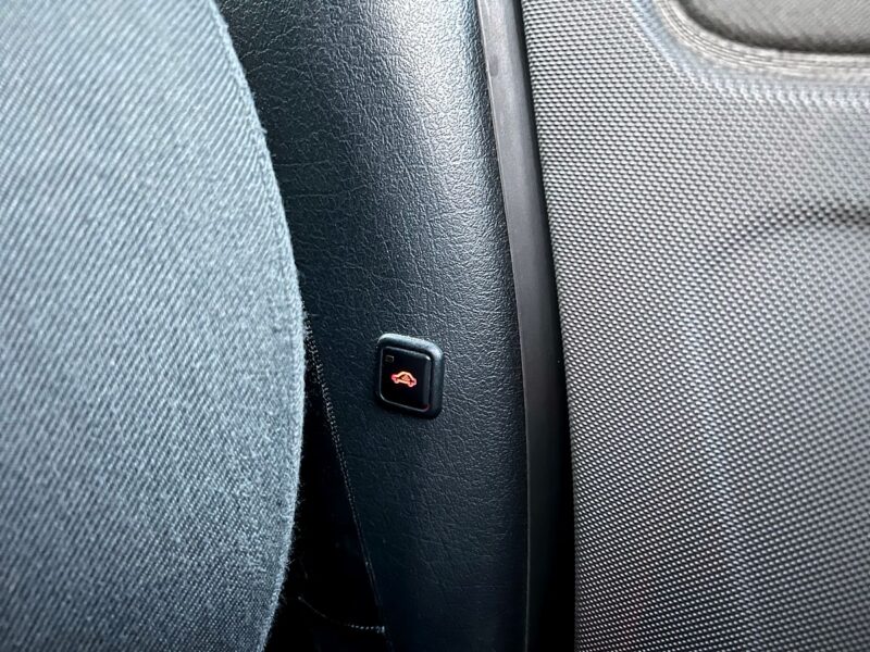 VOLKSWAGEN POLO IIII PHASE 2 1.4 60 Cv 5 PORTES - Garantie1an