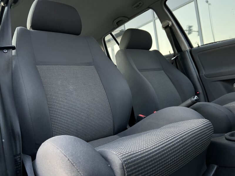 VOLKSWAGEN POLO IIII PHASE 2 1.4 60 Cv 5 PORTES - Garantie1an