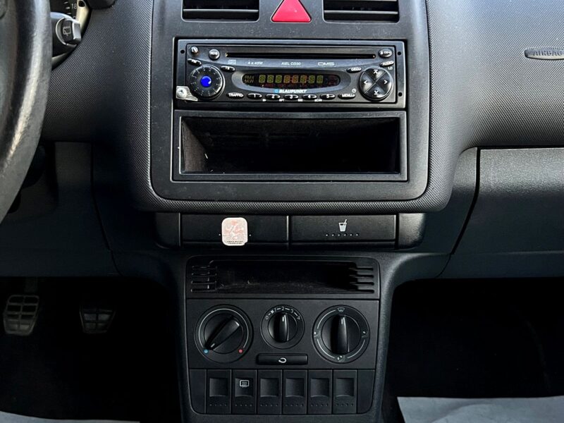 VOLKSWAGEN POLO IIII PHASE 2 1.4 60 Cv 5 PORTES - Garantie1an