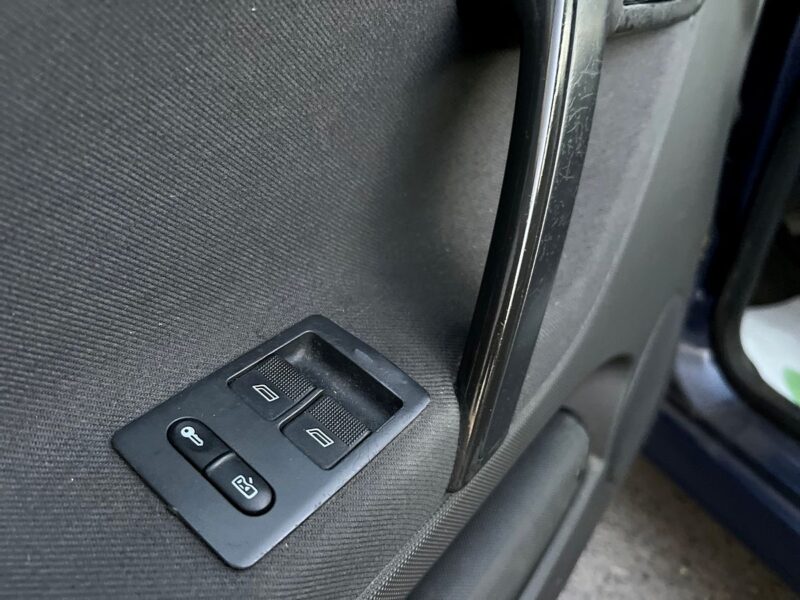 VOLKSWAGEN POLO IIII PHASE 2 1.4 60 Cv 5 PORTES - Garantie1an