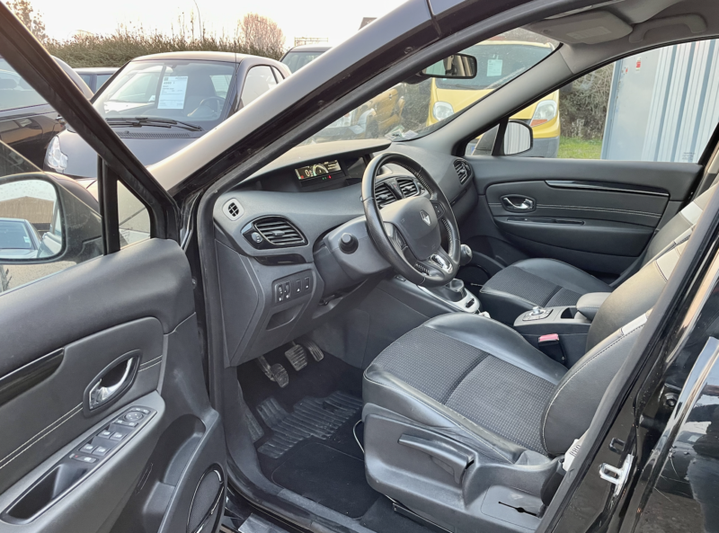 RENAULT SCÉNIC III 2014