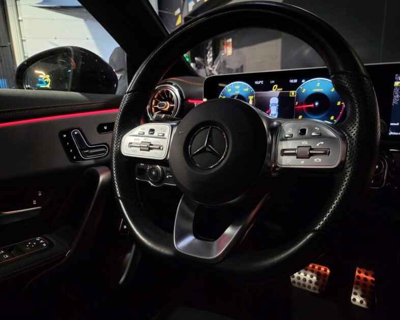 MERCEDES CLASSE CLA II 220d EDITION 1 ORANGE ART EDITION 190cv AMG LINE