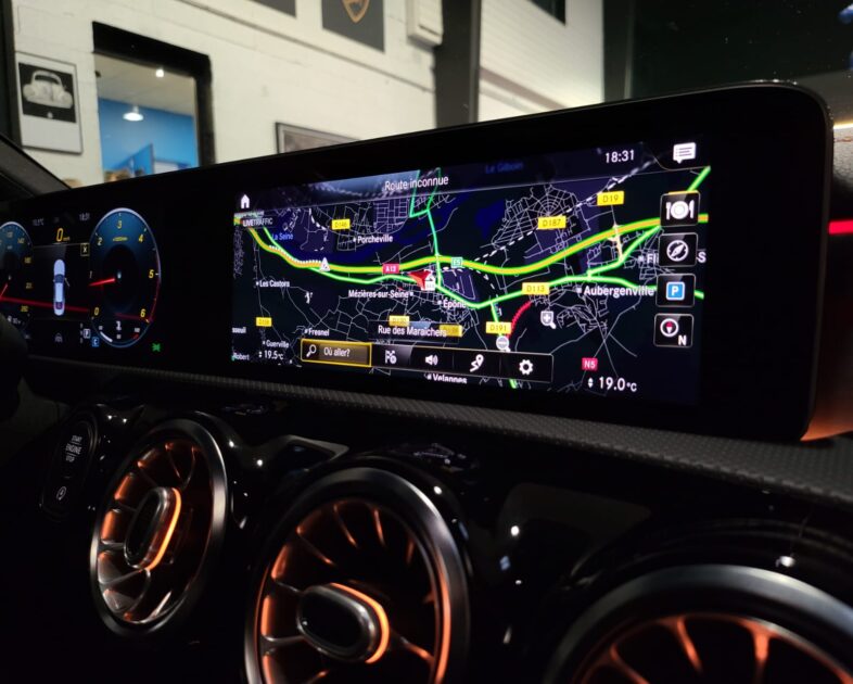 MERCEDES CLASSE CLA II 220d EDITION 1 ORANGE ART EDITION 190cv AMG LINE