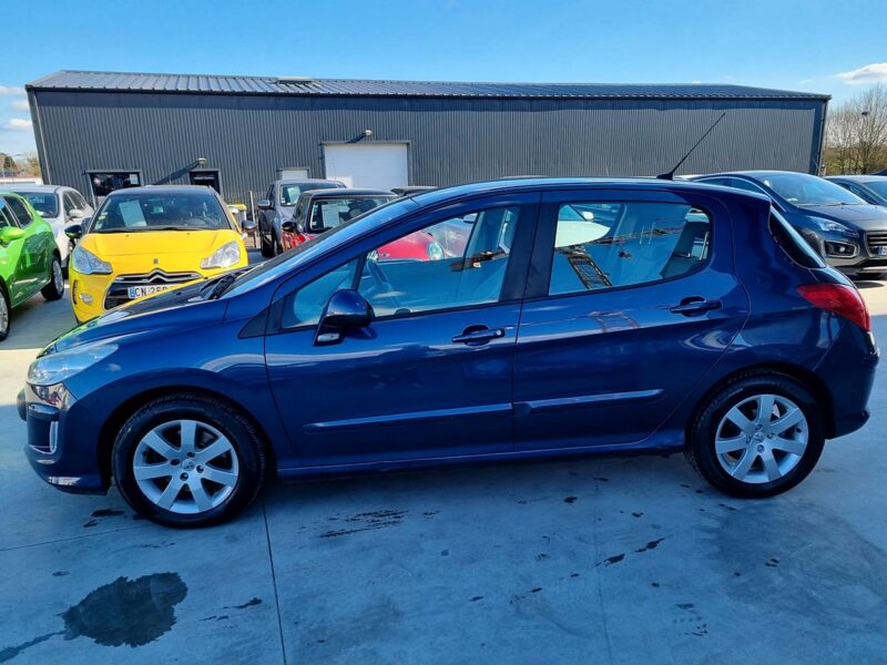 PEUGEOT 308 2.0 HDi 136 PREMIUM