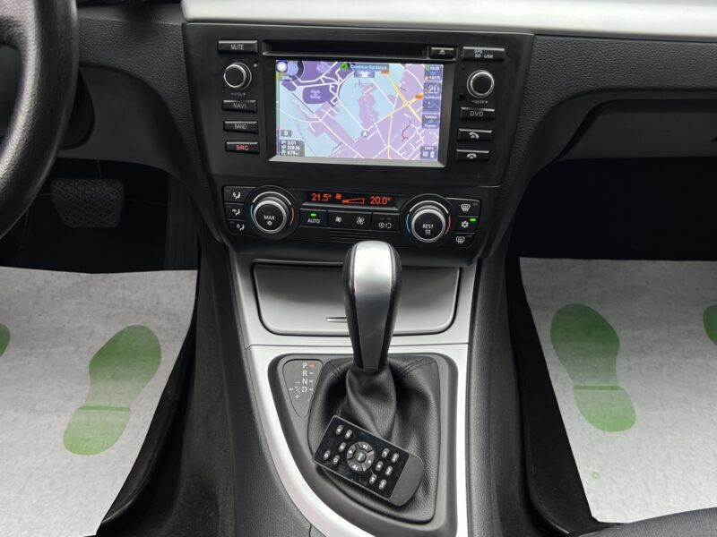 BMW SERIE 1 E87 PHASE 2 LCI 120D 2.0 177 Cv BOITE AUTO TOIT OUVRANT GPS 5 PORTES - Garantie1an