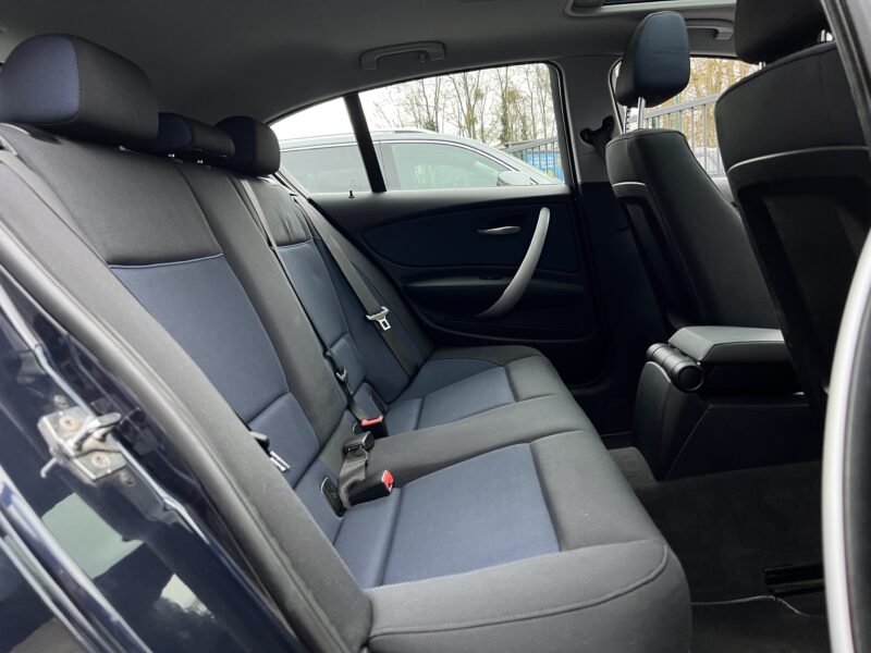 BMW SERIE 1 E87 PHASE 2 LCI 120D 2.0 177 Cv BOITE AUTO TOIT OUVRANT GPS 5 PORTES - Garantie1an