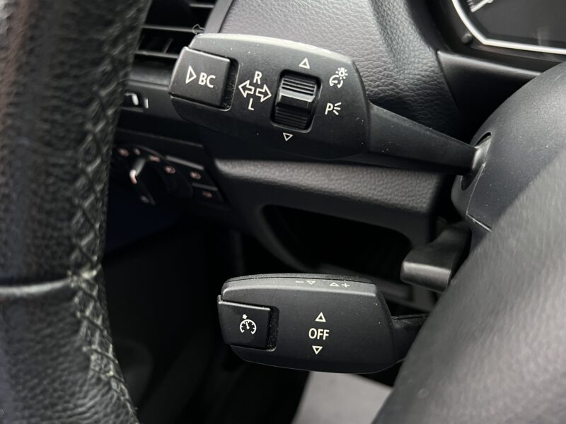 BMW SERIE 1 E87 PHASE 2 LCI 120D 2.0 177 Cv BOITE AUTO TOIT OUVRANT GPS 5 PORTES - Garantie1an