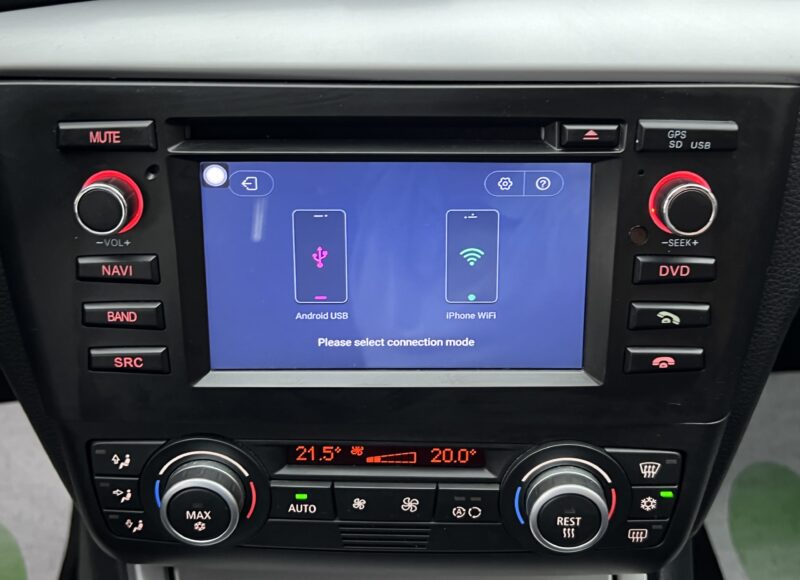 BMW SERIE 1 E87 PHASE 2 LCI 120D 2.0 177 Cv BOITE AUTO TOIT OUVRANT GPS 5 PORTES - Garantie1an