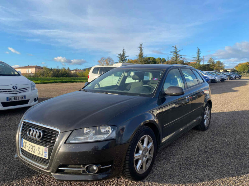 AUDI A3 Sportback 1.6 TDI 105 Ambiente S-Tronic