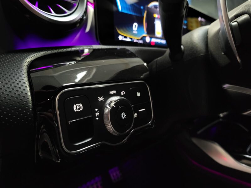 MERCEDES CLASSE A 35 AMG SPEEDSHIFT 306cv 4-MATIC TURBOPACK AERO