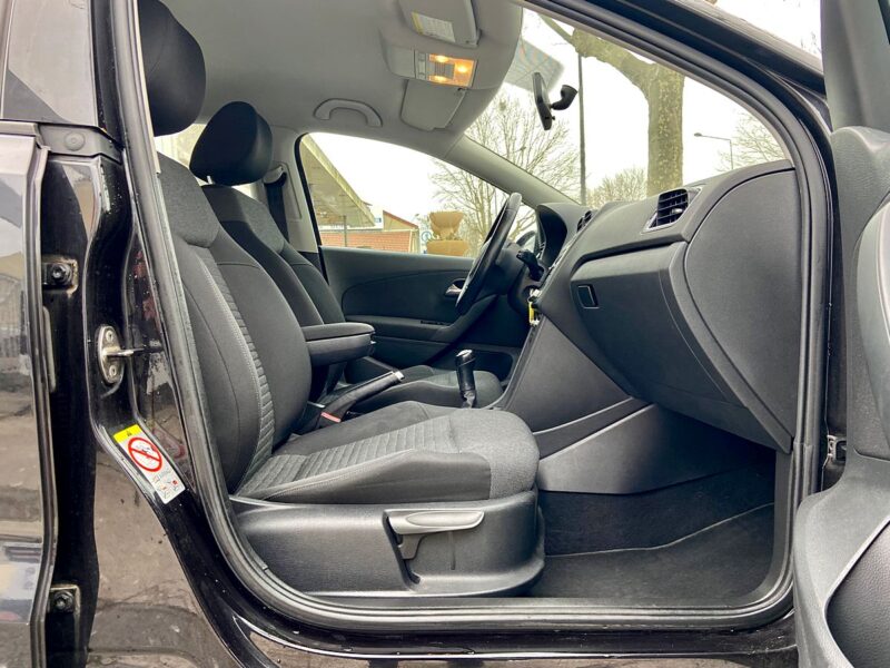 VOLKSWAGEN POLO V 2010