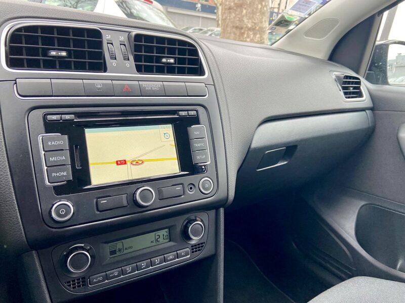 VOLKSWAGEN POLO V 2010