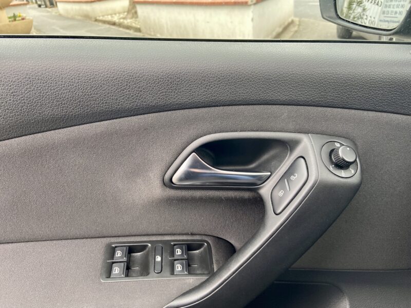 VOLKSWAGEN POLO V 2010