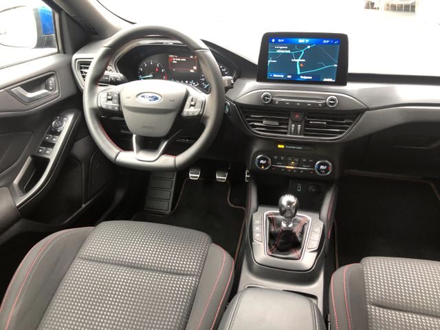 FORD FOCUS 1.5 EcoBoost ST-Line