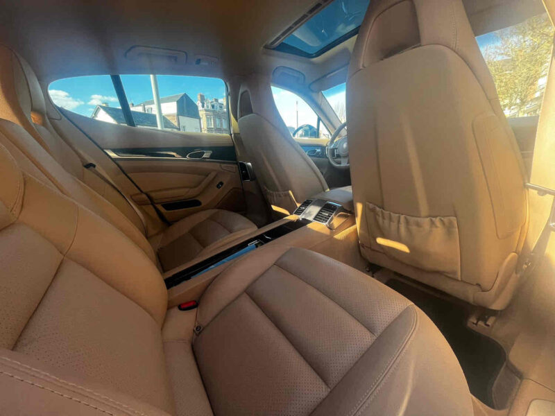 PORSCHE PANAMERA 2011