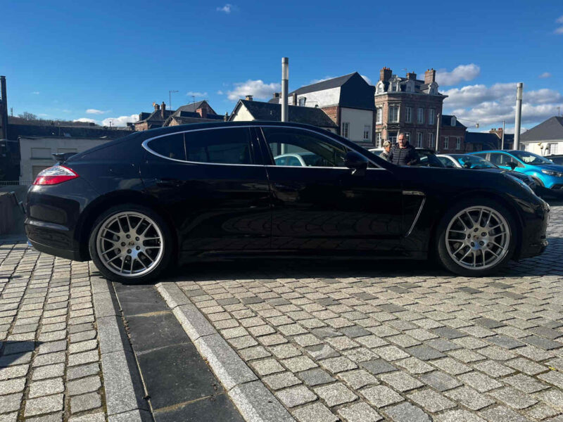 PORSCHE PANAMERA 2011