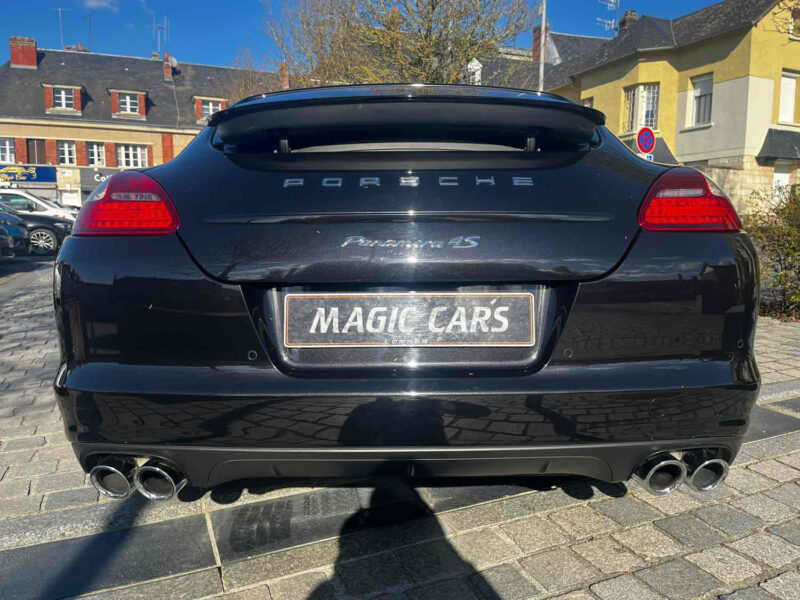 PORSCHE PANAMERA 2011