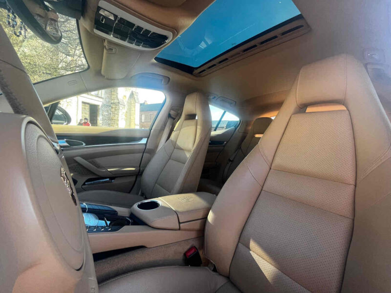 PORSCHE PANAMERA 2011