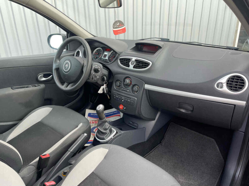 RENAULT CLIO III 2011