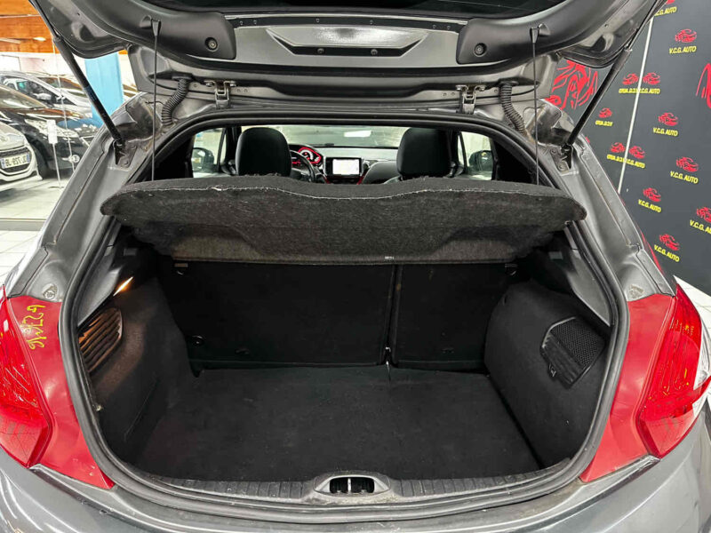 PEUGEOT 208 1.6 THP 200 GTI