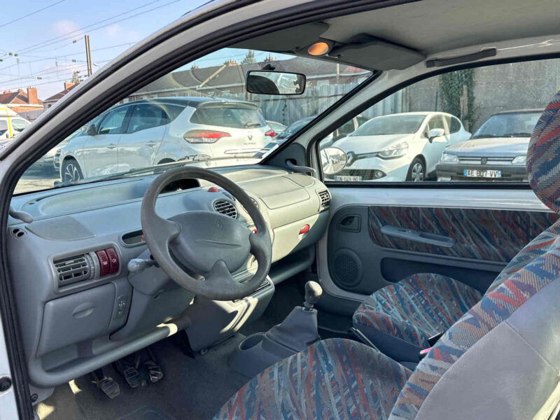 RENAULT TWINGO I 2002