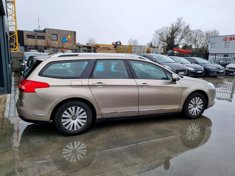 CITROEN C5 tourer 2.0 HDi 140 confort 