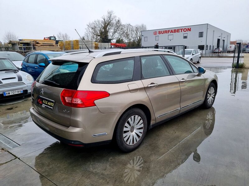 CITROEN C5 tourer 2.0 HDi 140 confort 