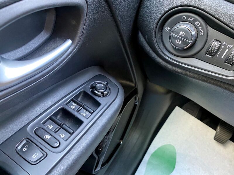 JEEP RENEGADE 1.6 MULTIJET 120 Cv 1ERE MAIN / BROOKLYN LIMITED GPS BLUETOOTH REGULATEUR Garantie1an