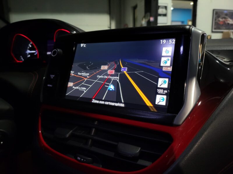 PEUGEOT 208 GTI 1.6 THP TOIT PANORAMIQUE / REGULATEUR / RADAR AR