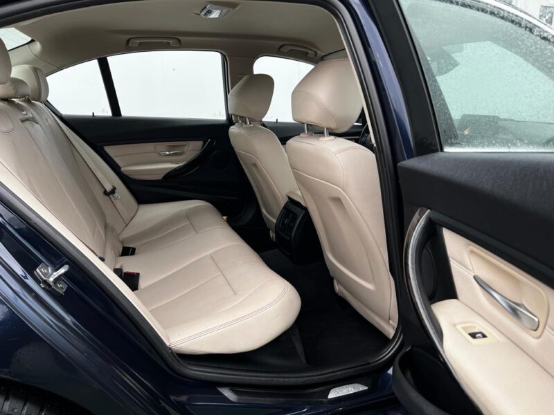 B.M.W. SERIE 3 F30 2015