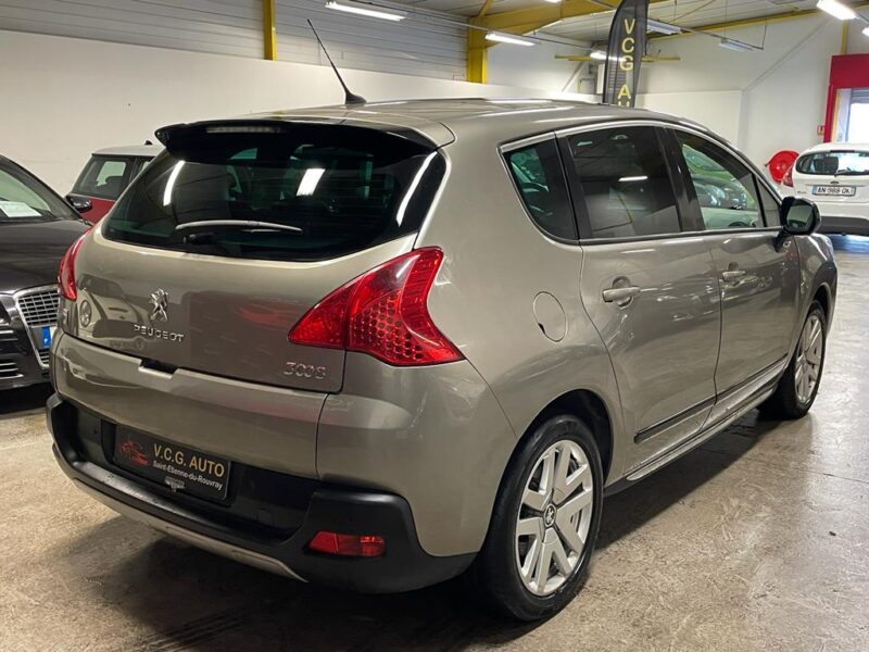 PEUGEOT 3008 2.0 HDi 16V Hybrid4 BMP6 S&S 163