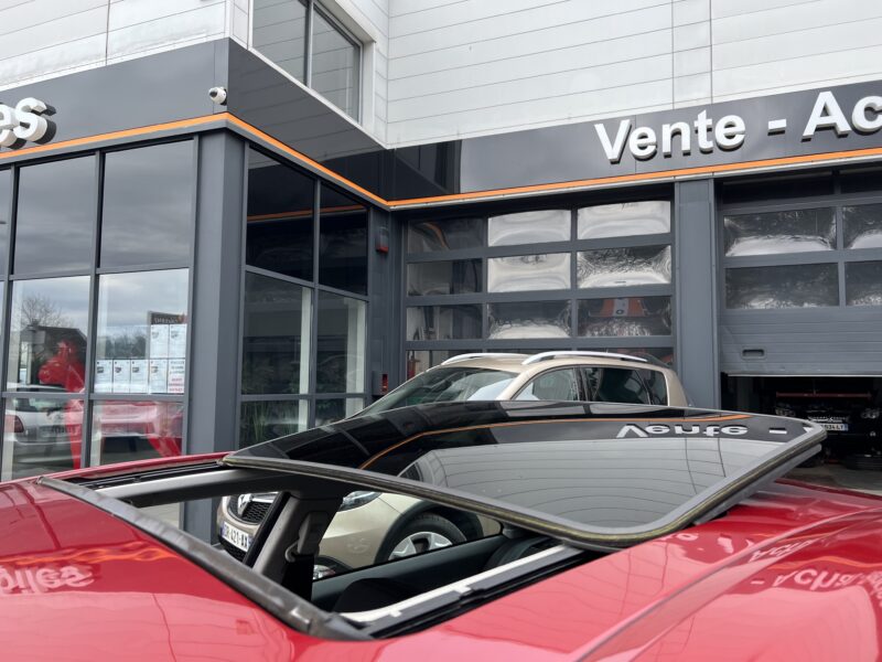 PEUGEOT 407 COUPE 2.2 163 CV PACK SPORT / TOIT OUVRANT XENONS ATTELAGES BVM6 - Garantie1an