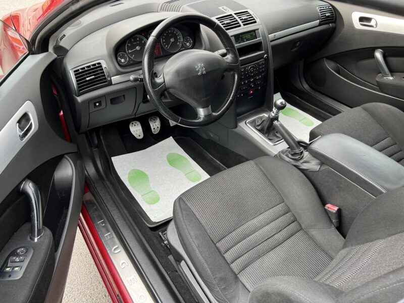 PEUGEOT 407 COUPE 2.2 163 CV PACK SPORT / TOIT OUVRANT XENONS ATTELAGES BVM6 - Garantie1an