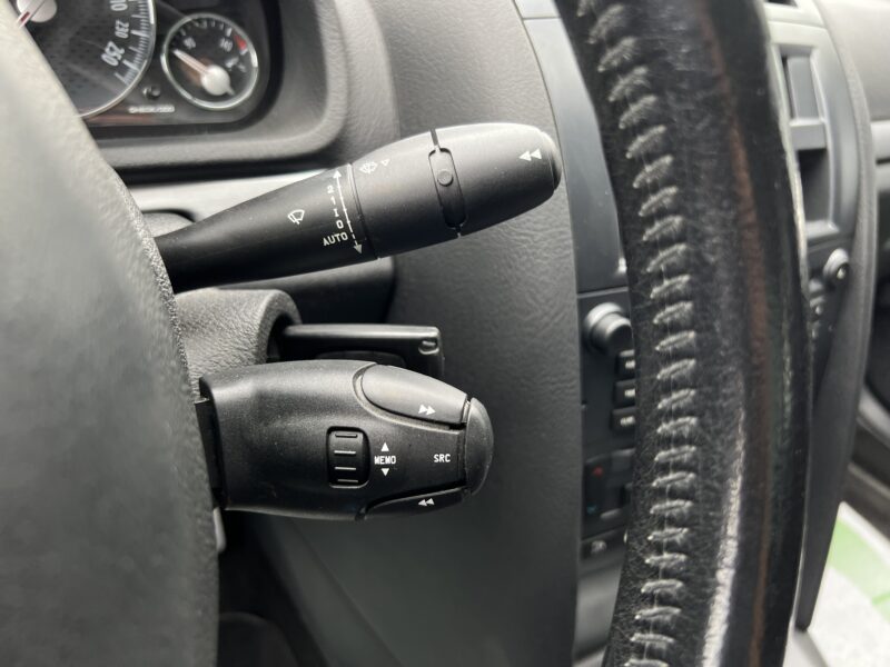 PEUGEOT 407 COUPE 2.2 163 CV PACK SPORT / TOIT OUVRANT XENONS ATTELAGES BVM6 - Garantie1an