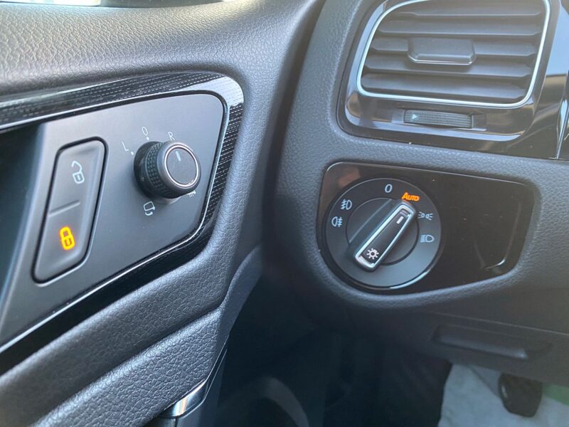 VOLKSWAGEN GOLF VII 2017