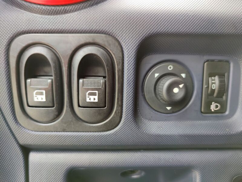 PEUGEOT 1007 2009 SPORTY PACK