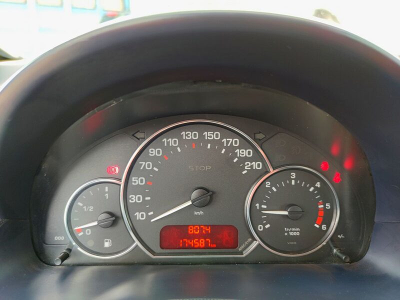 PEUGEOT 1007 2009 SPORTY PACK