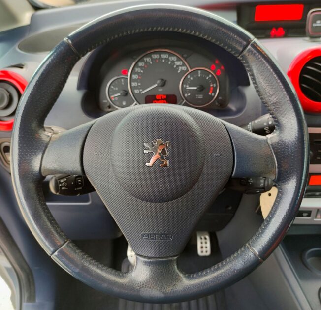 PEUGEOT 1007 2009 SPORTY PACK