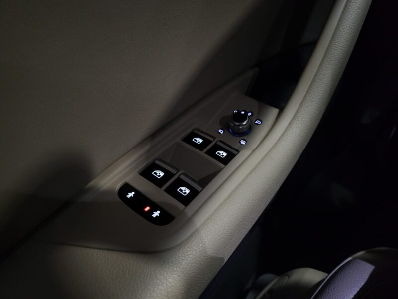 AUDI A4 2.0 TFSI 190cv /DESIGN LUXE /VOLANT MEPLAT