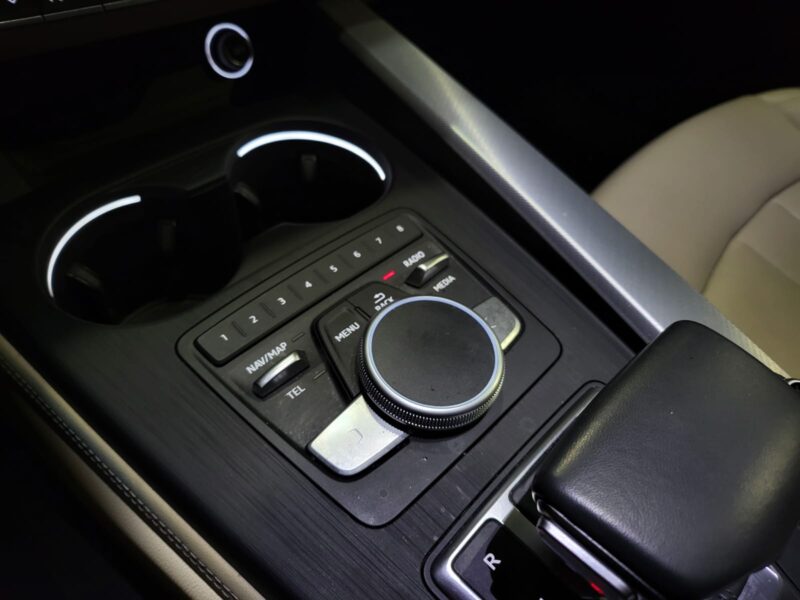 AUDI A4 2.0 TFSI 190cv /DESIGN LUXE /VOLANT MEPLAT