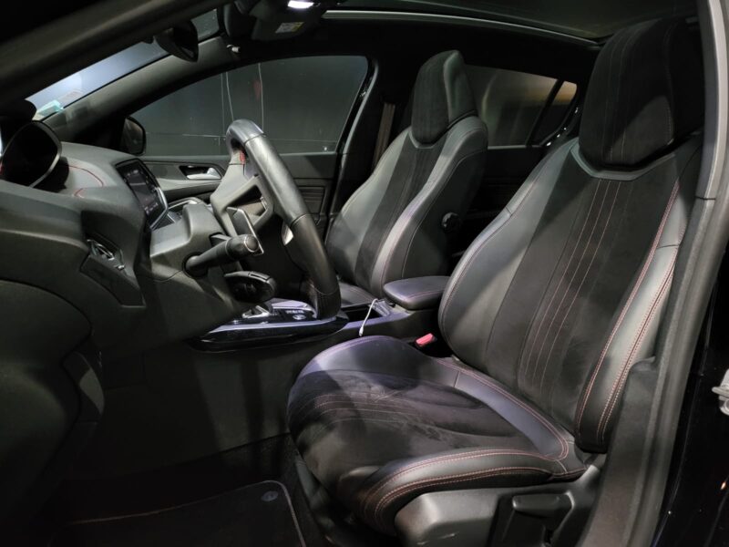 PEUGEOT 308 1.6 PureTech 225cv GT TOIT PANO / APPLE CARPLAY