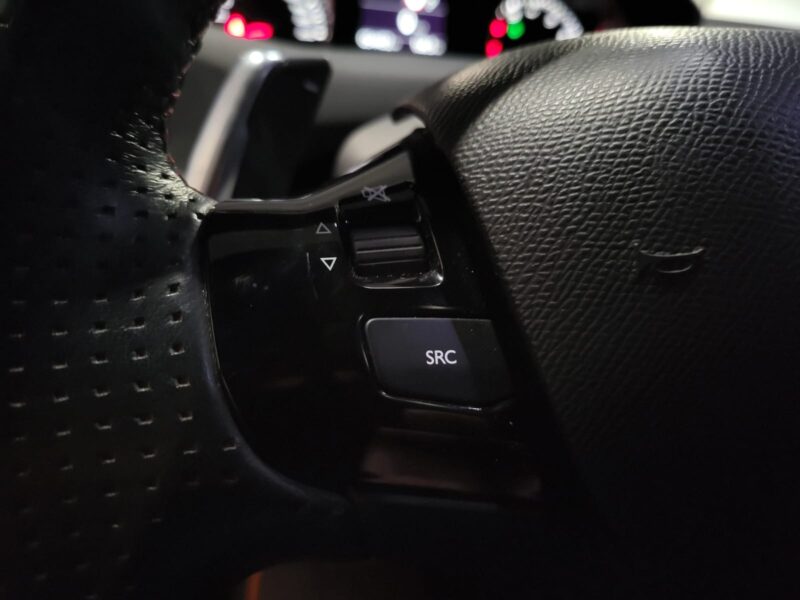 PEUGEOT 308 1.6 PureTech 225cv GT TOIT PANO / APPLE CARPLAY