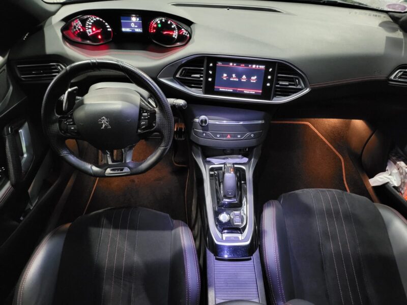 PEUGEOT 308 1.6 PureTech 225cv GT TOIT PANO / APPLE CARPLAY